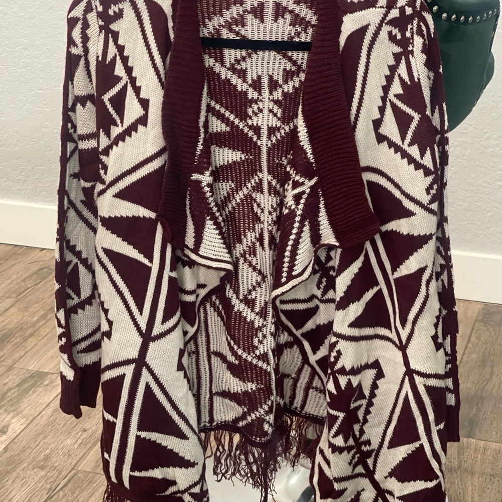 Geometric Patterned Burgundy and White Sweater